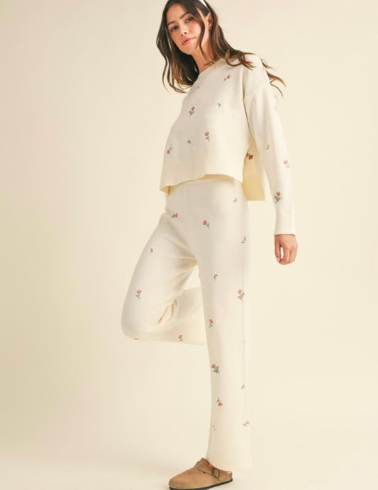 Embroidered floral set