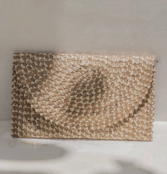 Rattan clutch